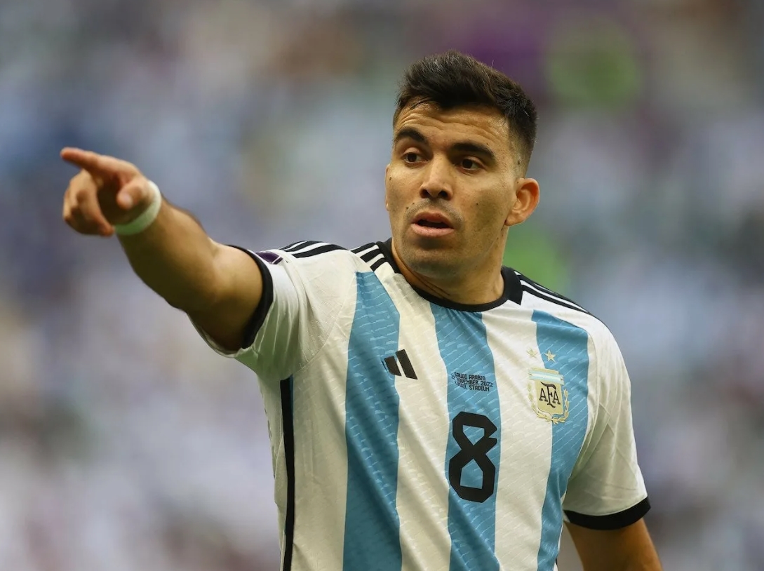 Marcos Acuña é um exemplo de jogador de futebol que alcançou o sucesso